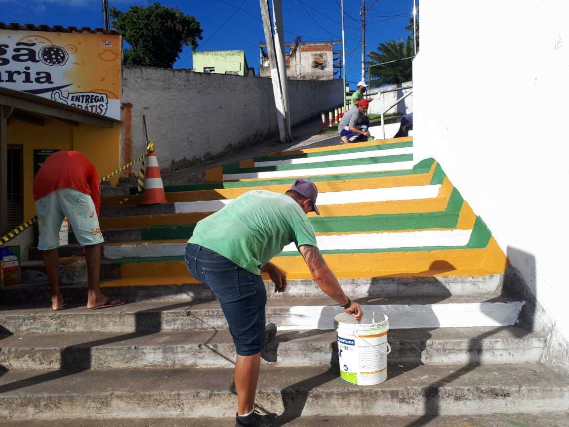 Camacã: Prefeitura realiza revitalização nas escadarias da cidade